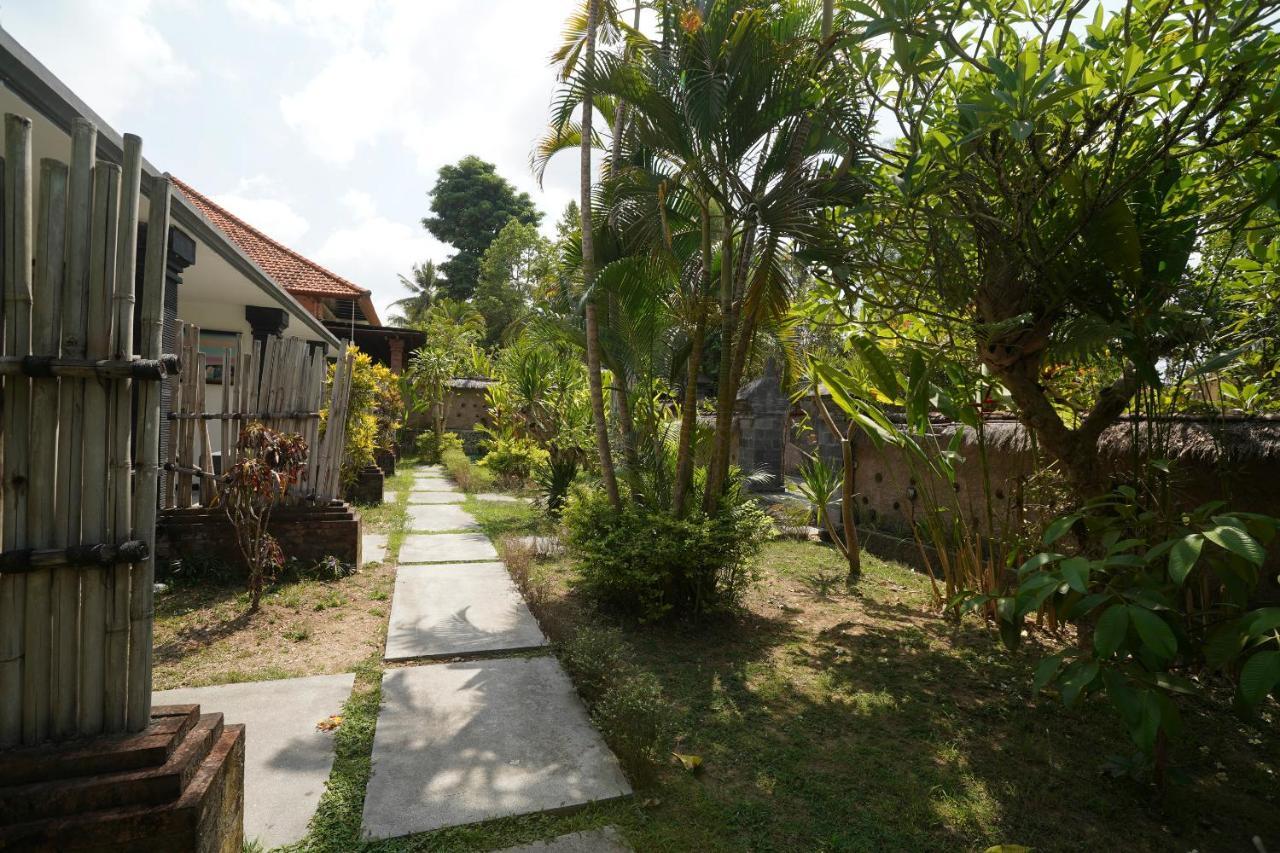 Отель Oyo 1840 Kubu Ubud Экстерьер фото
