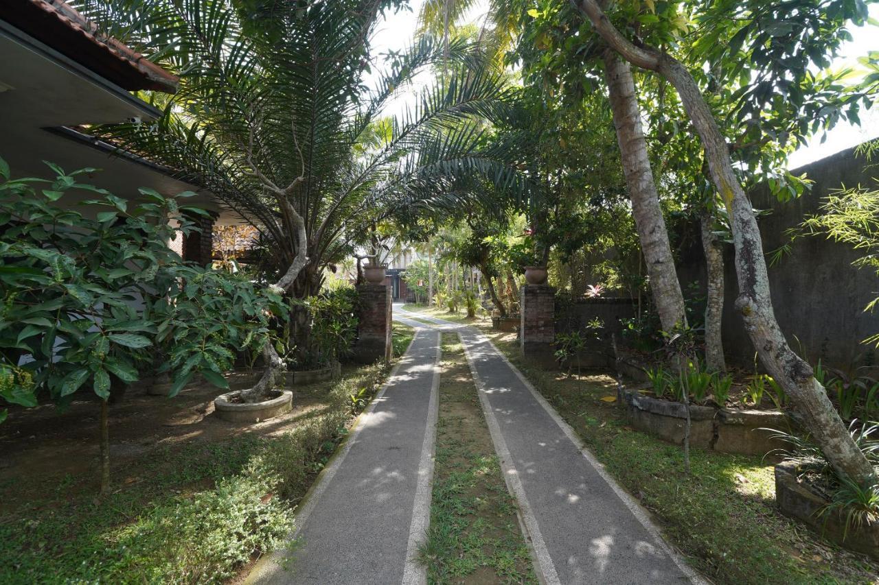Отель Oyo 1840 Kubu Ubud Экстерьер фото